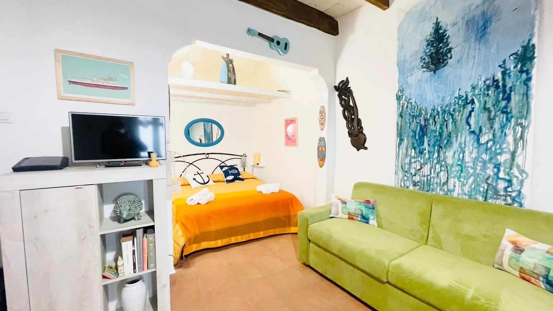 Gaudi Art Room Alghero 0*,  Italia
